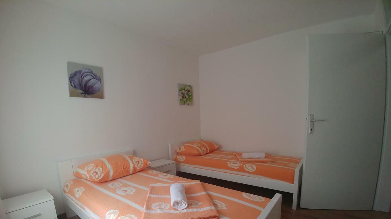 City Mid Mostar Apartment Экстерьер фото