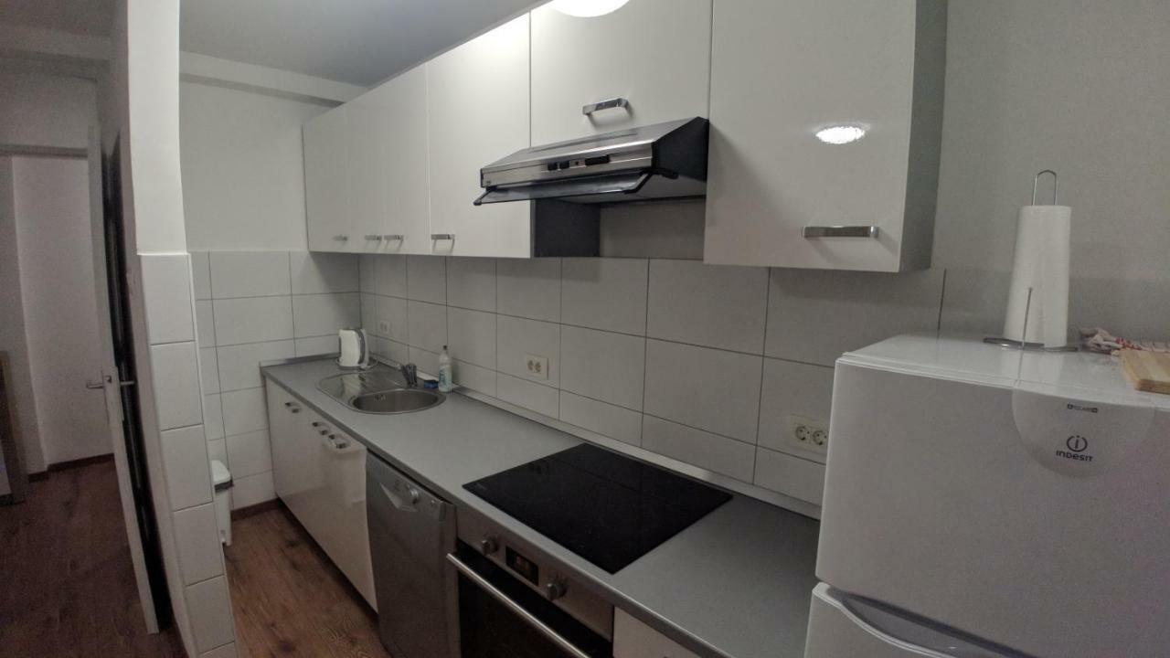City Mid Mostar Apartment Экстерьер фото
